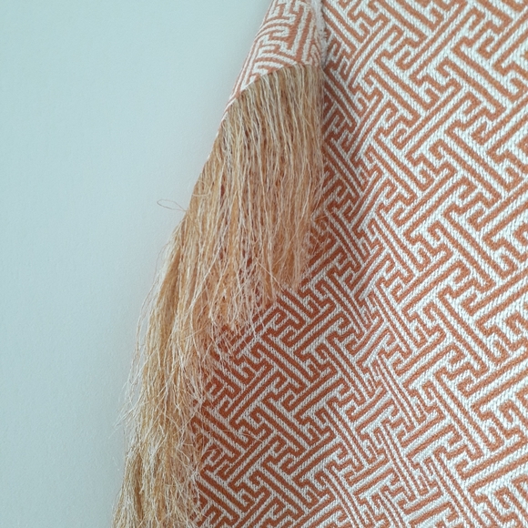 Throw - Picture 4 of 5